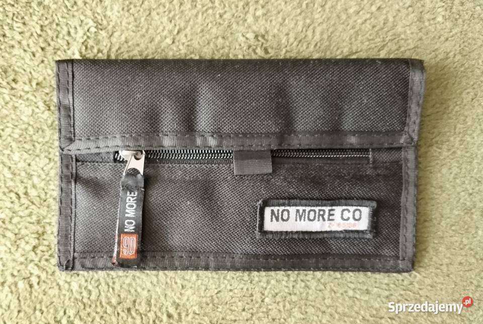 Portfel firmy No More Co Polski streetwear z lat Katowice
