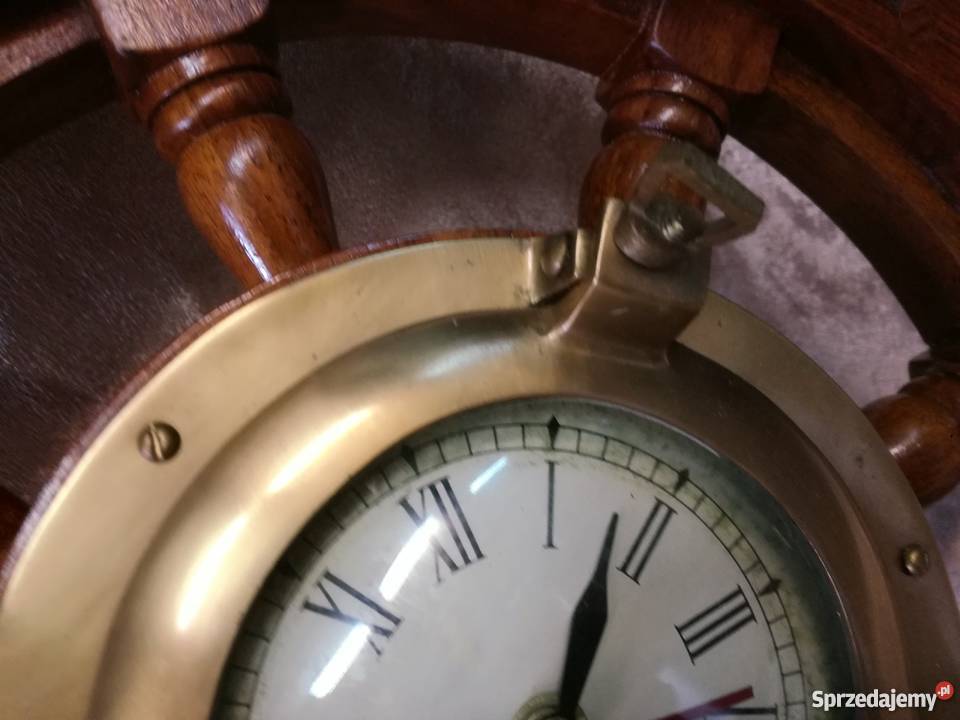 Ster drewniany z zegarkiem Wyposażenie wnętrz
