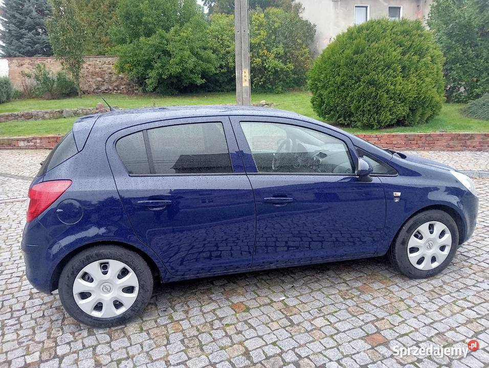 opel corsa 1400 benzyna 2011 r wersja 111 lecie isofix Nysa sprzedam