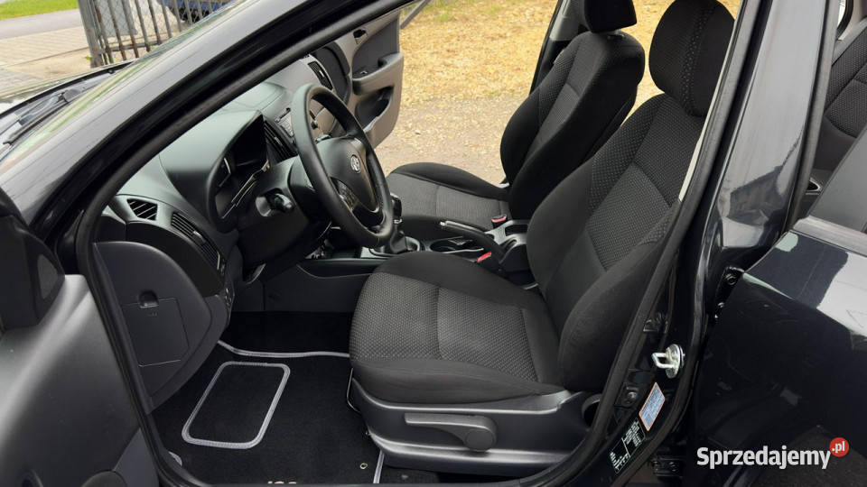 Hyundai i30 16D90OPŁACONY Bezwypadkowy wielofunkcyjna kierownica Częstochowa
