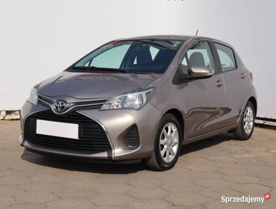 Toyota Yaris 10 VVTi gniazdo USB Yaris Toyota