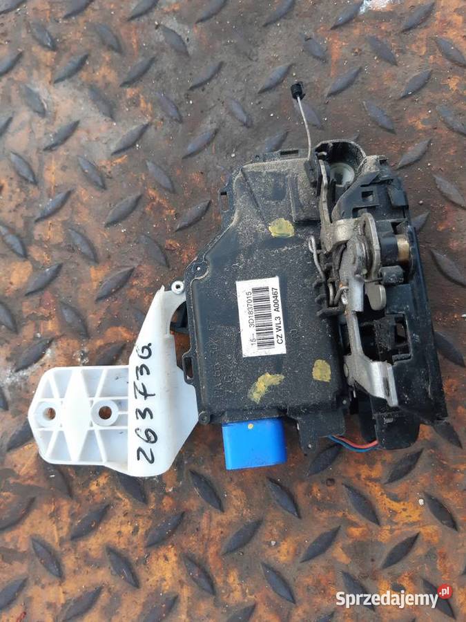 Caddy Golf V Zamek lewy przod przedni Mińsk Mazowiecki