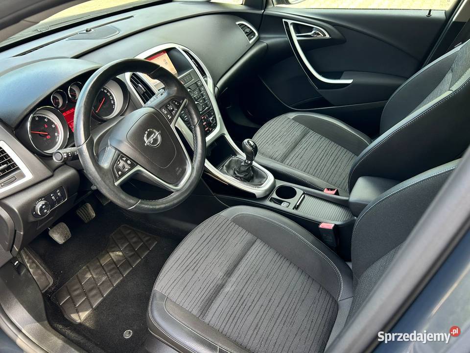 Opel Astra 16 CDTI Pierwsza rej 2014 Bogate manualna zachodniopomorskie