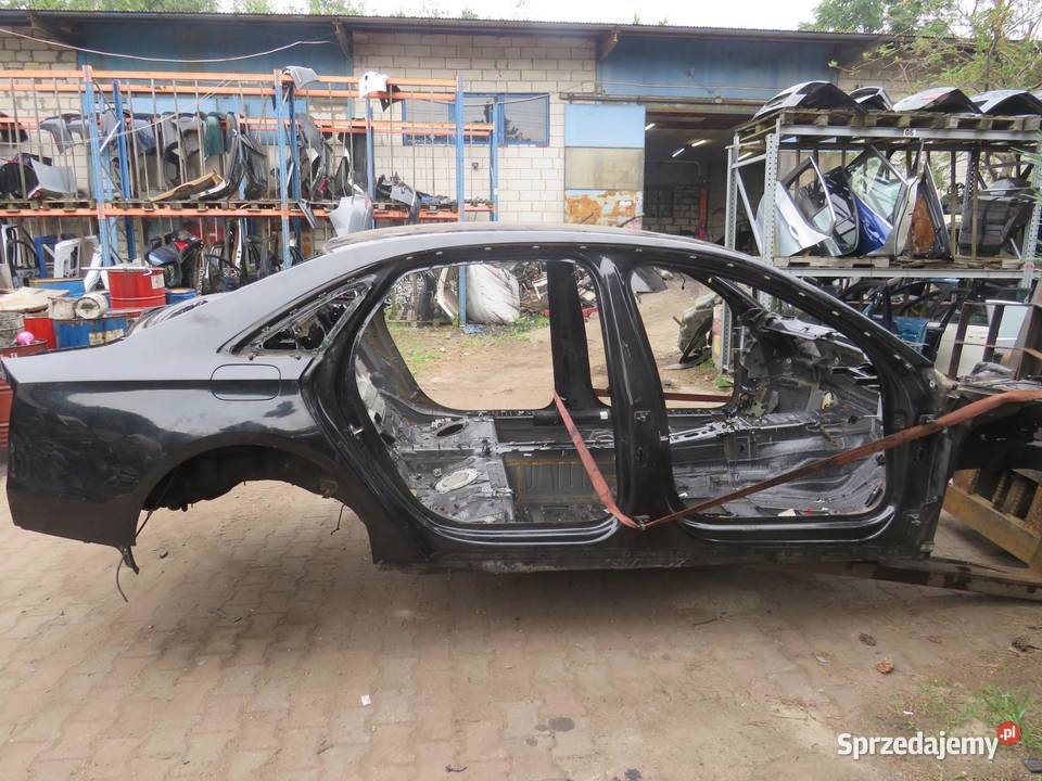 PRÓG SŁUPEK PRAWY BOK LONG LZ9Y AUDI A8 D4