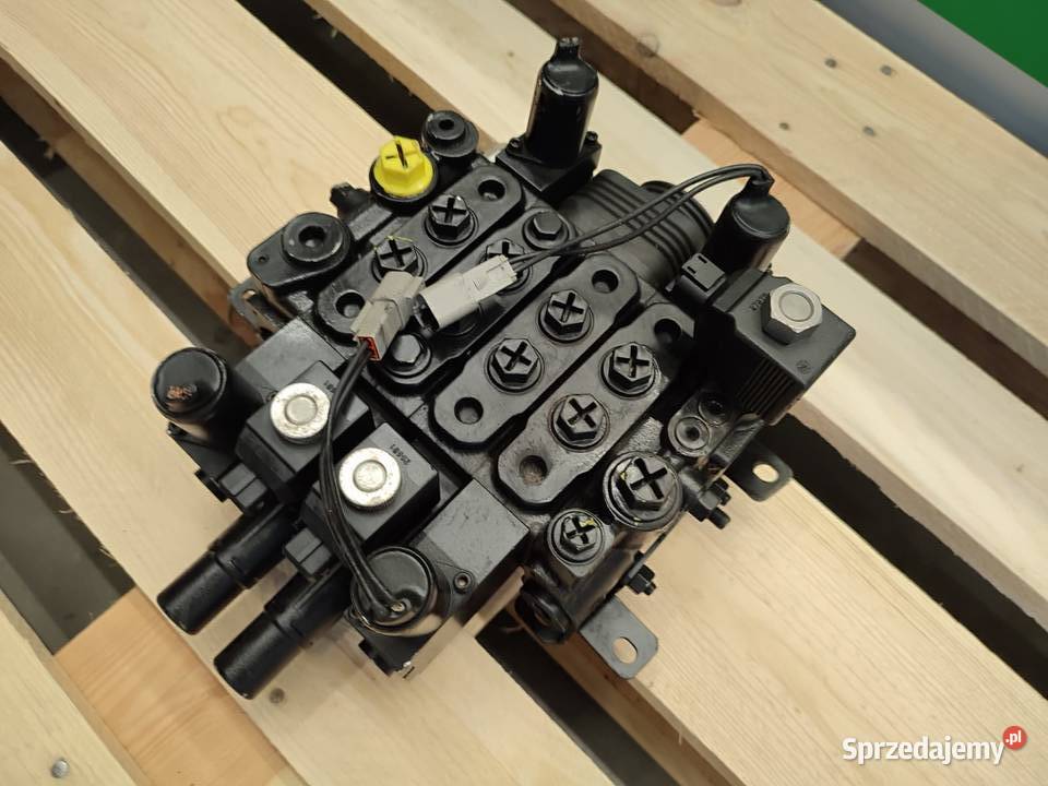 Rozdzielacz hydrauliczny 200011242005 BUCHER Wilkowo sprzedam