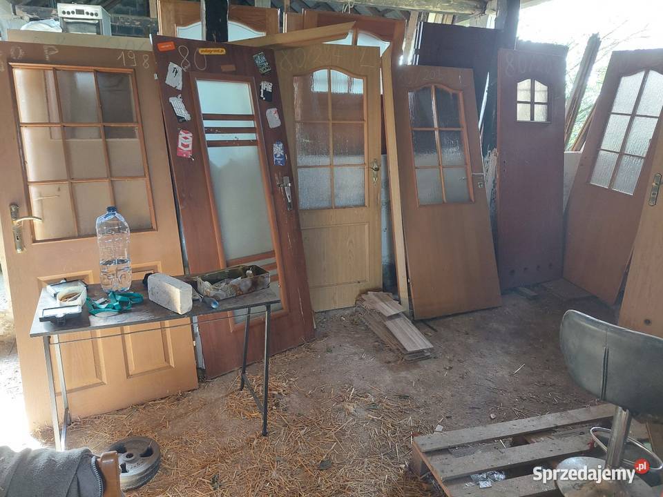 Drzwi wewnętrzne brazowe z futryną oscieznica 80 kujawsko-pomorskie Czernikowo sprzedam