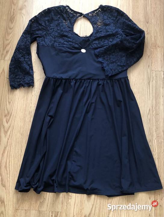 Elegancka granatowa sukienka na chrzciny wesele