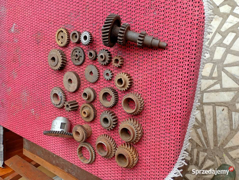 Koła zębate różne z czasów PRLu Żywiec
