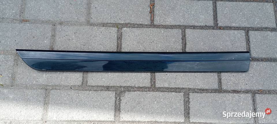 3G0854950 listwa drzwi prawy tyl VW PASSAT B8 osobowe Listwy i nakładki