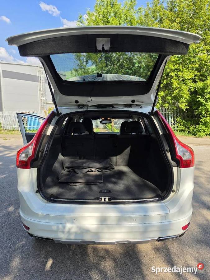 Volvo xc60 24d 4x4 144 przebieg nieuszkodzony sprzedam