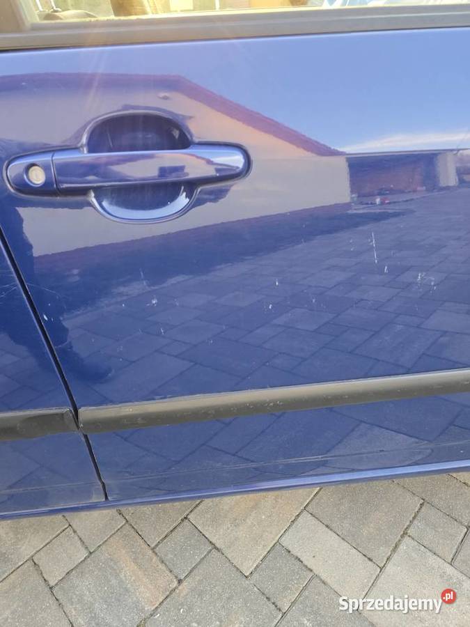 Toyota Corolla E12 2004 14 VVTi 183 183000km mazowieckie Ostrołęka