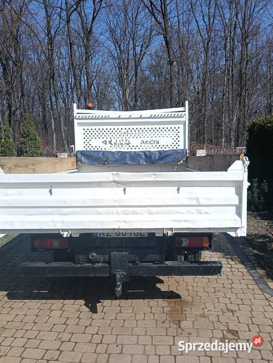 Mitsubishi Canter Fuso wywrotka 35 t brutto Kielnarowa