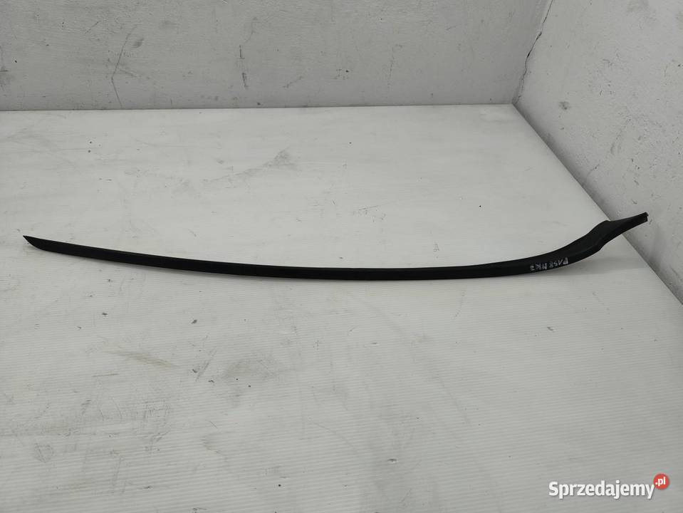 LISTWA SZYBY CZOŁOWEJ PRAWA FORD FIESTA MK7 LIFT