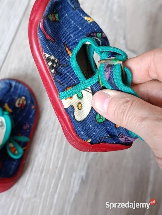 kapcie chłopięce rozmiar 18 długość wkładki 105 wielkopolskie Poznań