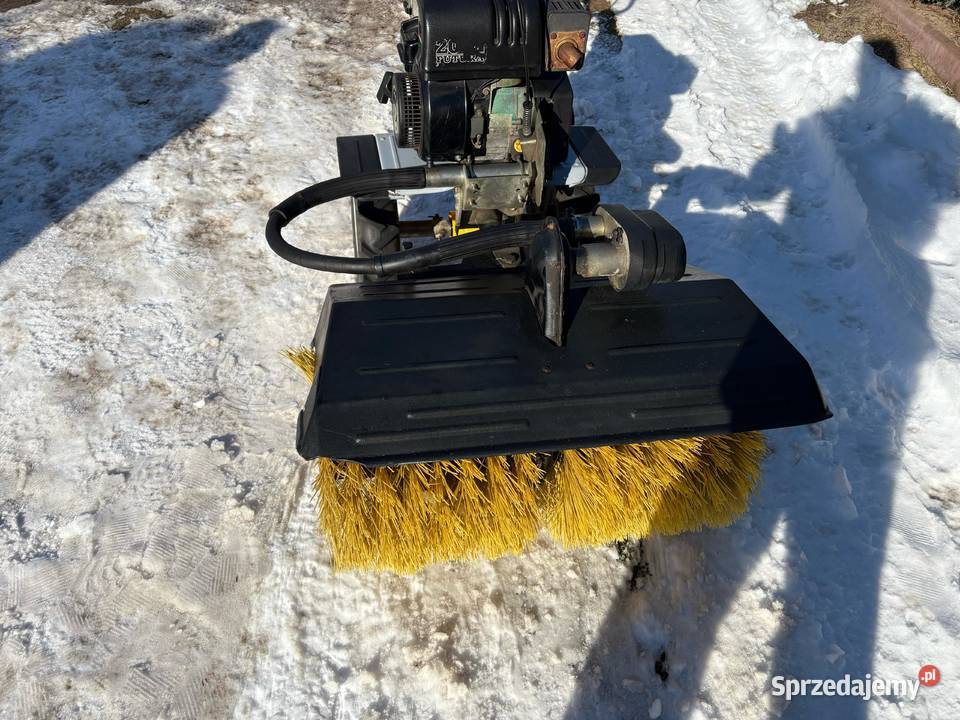 Zamiatarkoodśnieżarka Texas 2002 Futura silnik