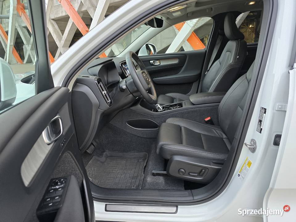 VOLVO XC40 2024 LIFT 20 250 30000 B5 AWD Białystok