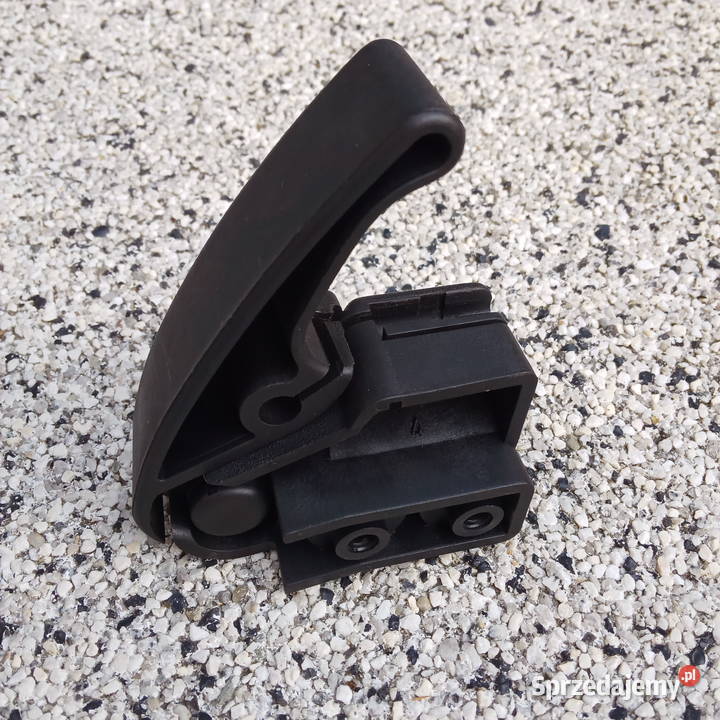 Audi A3 8L Rączka otwierania maski 1H1823533 osobowe Dębica sprzedam