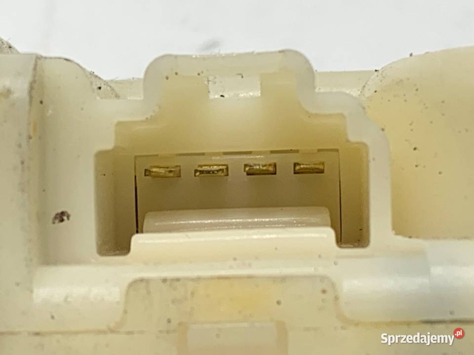 ZAMEK KLAPY TYŁ NISSAN NOTE E11 Minivan 0513 osobowe sprzedam