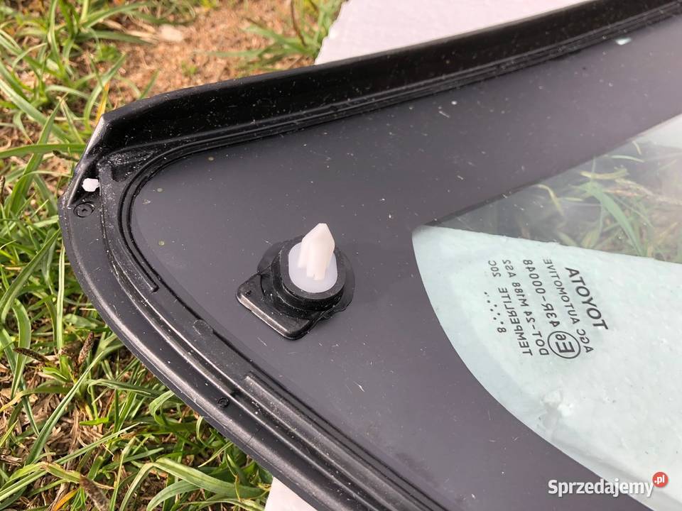 Toyota Auris II Hb szyba karoseryjna prawa tył osobowe Białystok