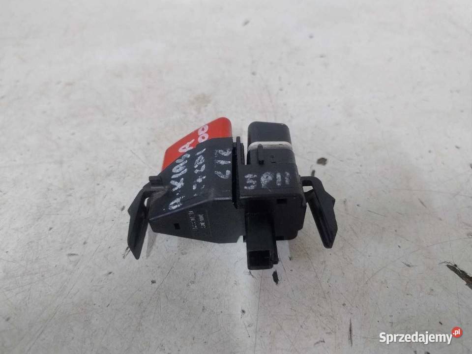 WŁĄCZNIK ŚWIATEŁ AWARYJNYCH A KLASA W168 osobowe sprzedam