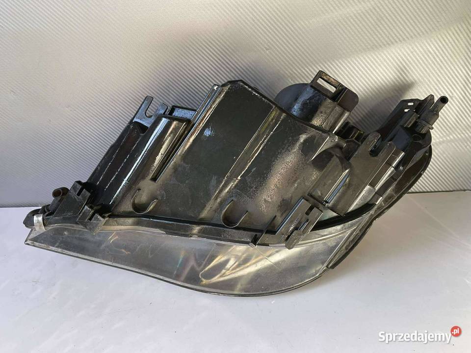 BMW E60 LIFT PRAWA LAMPA PRZÓD ZWYKŁA