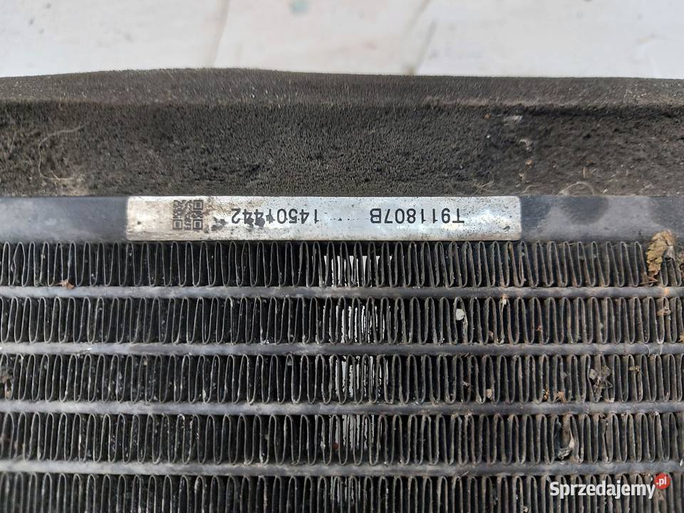 Subaru WRX STI 2015r pas przedni belka osobowe