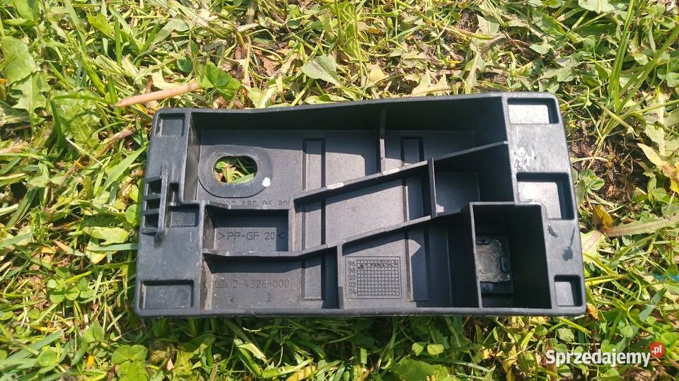 Ślizg mocowanie zderzaka tylnego Mercedes W202 Warkały