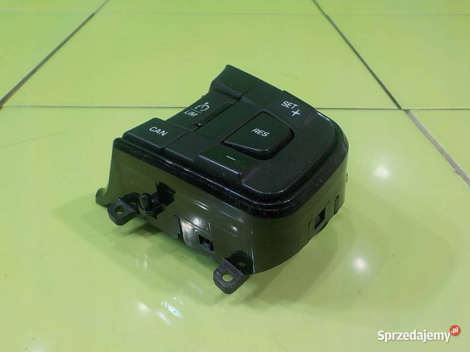 JAGUAR XE 20 D 16r SEDAN 4D przelacznik Suków sprzedam