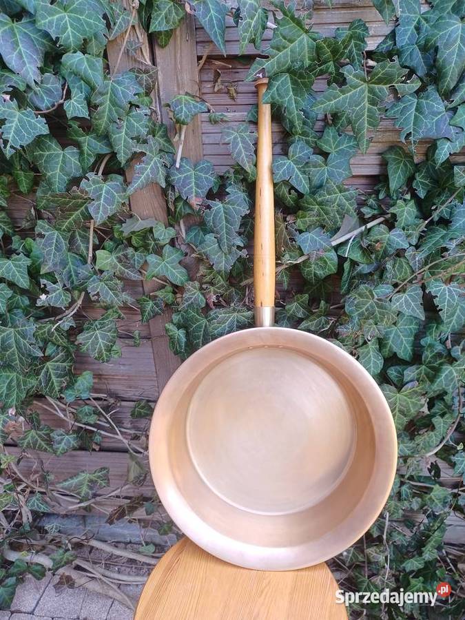 Duża mosiężna sygnowana patelnia Poznań