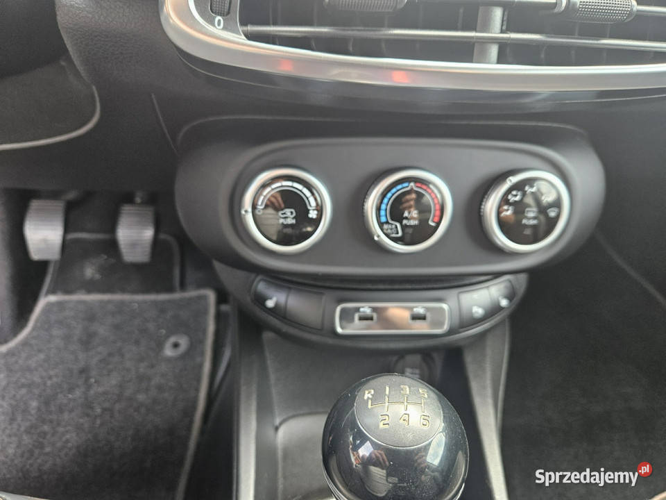 Fiat 500x Nawigacja Podgrzewane fotele Tempomat garażowany Ruda Śląska sprzedam