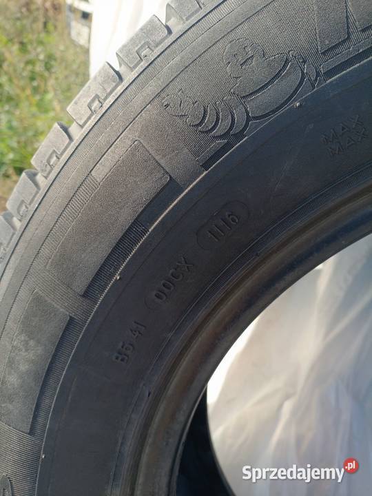Opony Michelin Agilis 23565 R16
