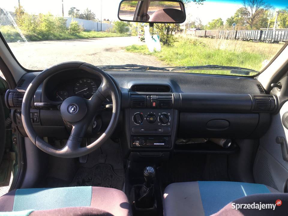 Opel Corsa B Hatchback 10 12V 54 Dzierżoniów