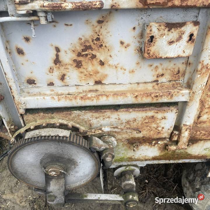 Rozrzutnik obornika stan ok pierwszy właściciel nieuszkodzony