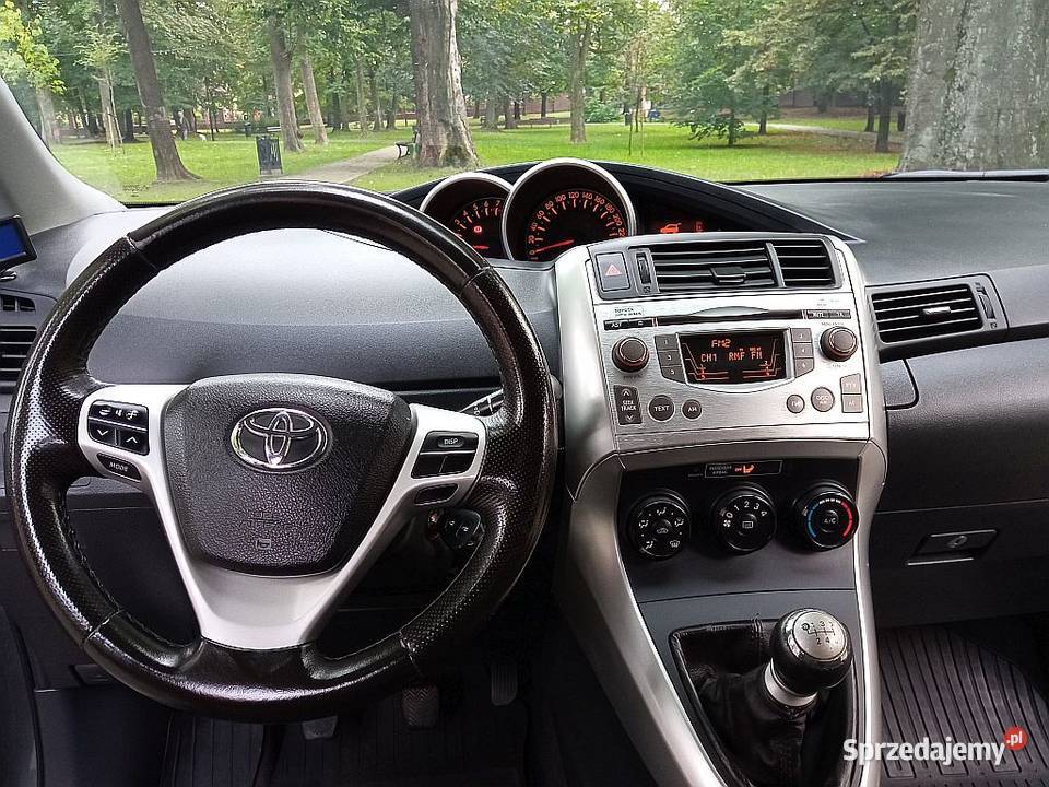 Toyota Verso Krajowa Bezwypadkowa ładna śląskie Katowice sprzedam