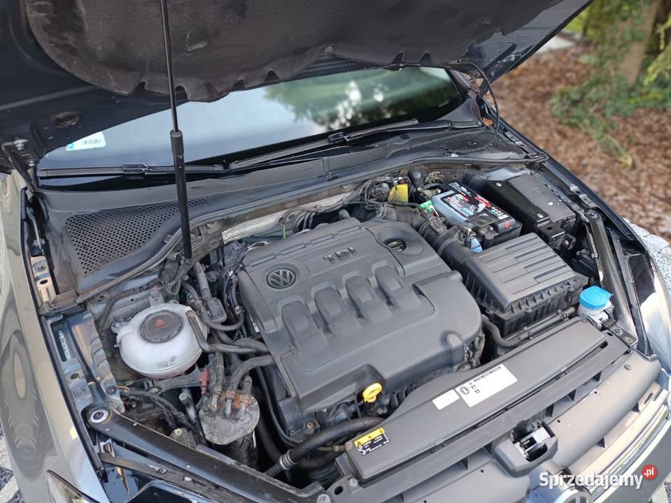 Sprzedam golfa kombi 2019r 16 tdi poduszka powietrzna