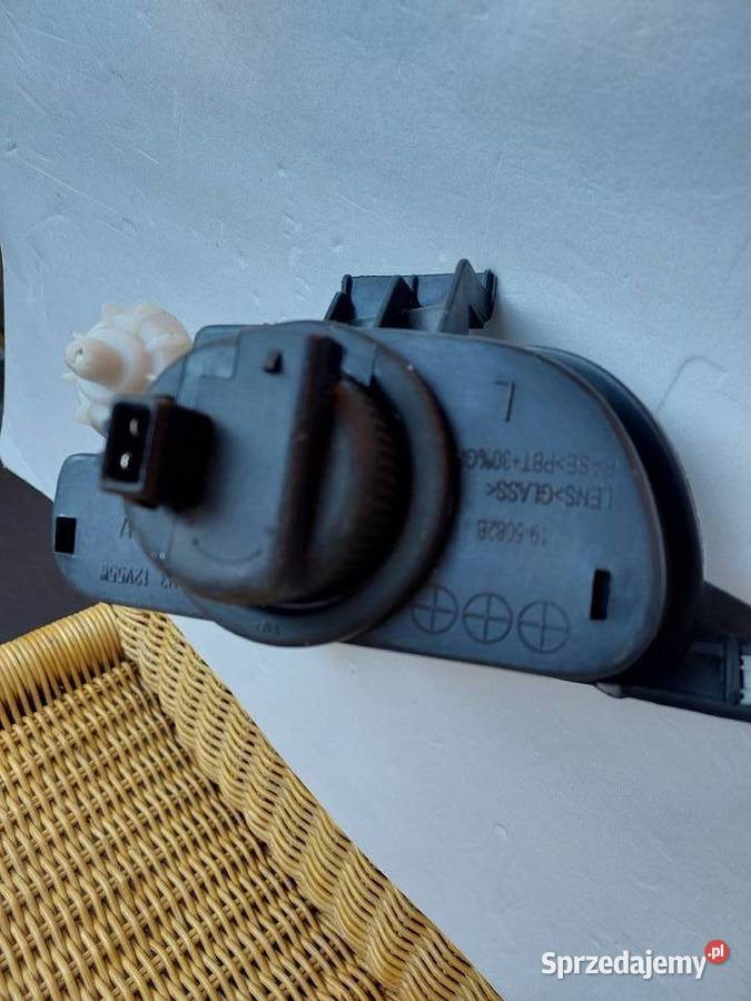 Lampa przeciwmgielna TYC 195082052 przód L Łazy