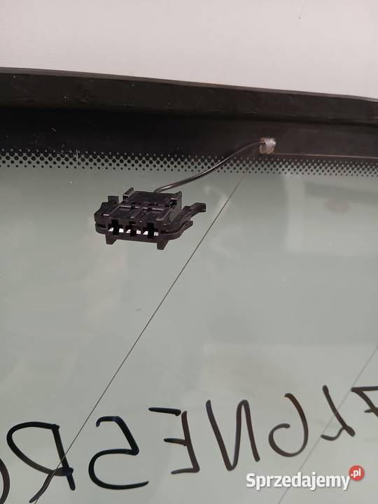 Szyba Karoseryjna Lewa Tylna Mercedes Eclass Bralin sprzedam