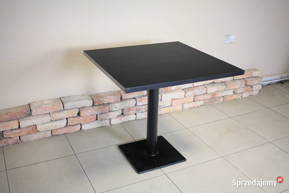 Stół na metalowej podstawie mamy kilka sztuk Góra sprzedam
