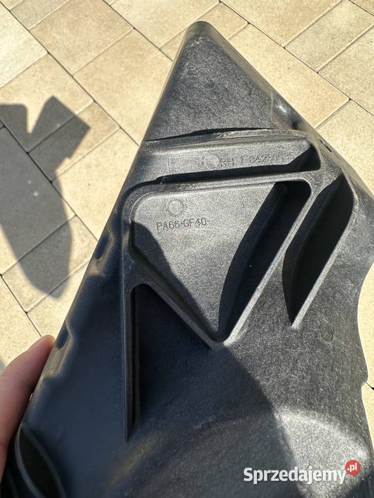 Corvette C8 wspornik chłodnicy pomocniczej prawy Części samochodowe Nysa