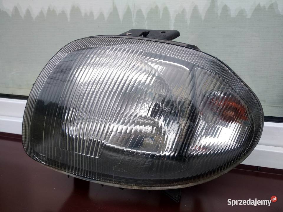Renault Clio 2 II Thalia lampa przednia lewa Sieradz