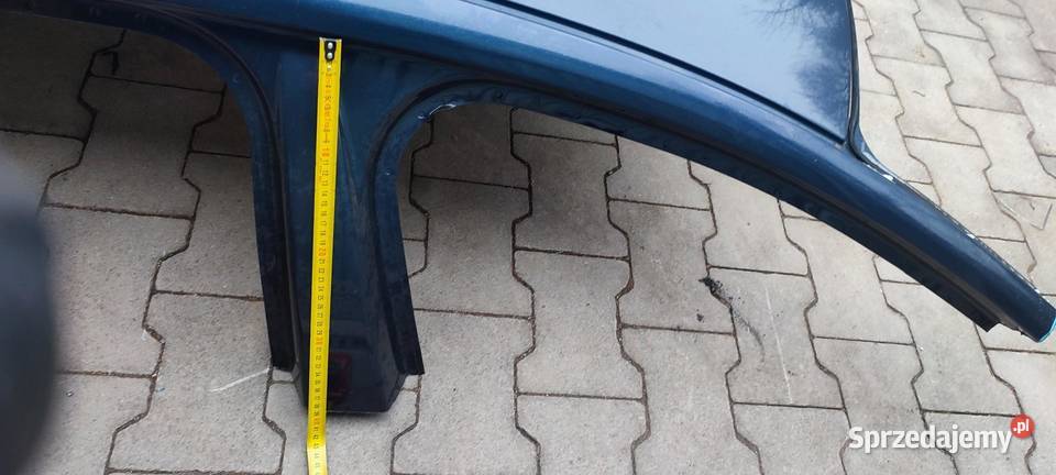 VOLVO V40 DACH KOLOR 498 osobowe