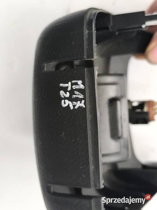 POPIELNICZKA ZAŚLEPKA TUNELU TYŁ TOYOTA AVENSIS