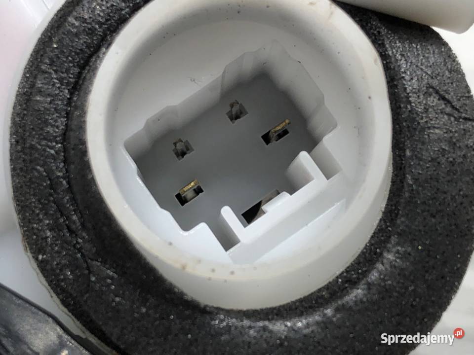 ZAMEK DRZWI PRAWY TYŁ TOYOTA YARIS IV Hatchback