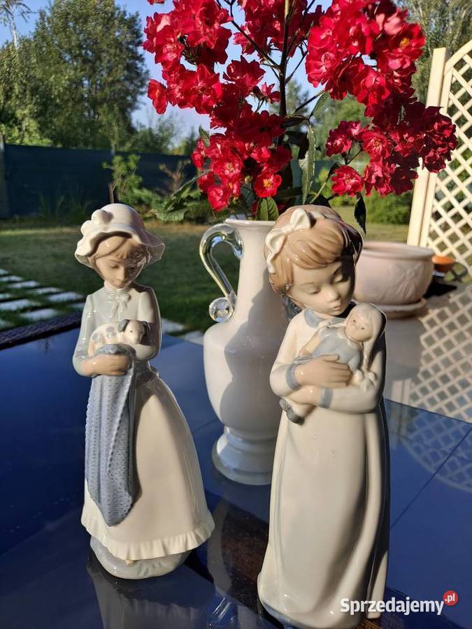 Porcelanowa figurka dziewczynka z lalką Nao by Piaseczno