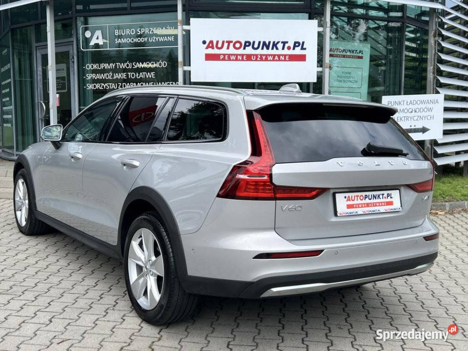 Volvo V60 Cross Country 2024r Gwarancja IWŁ ASO śląskie Chorzów sprzedam