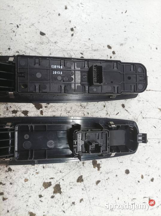 PRZEŁĄCZNIK SZYB KPL PRZÓD LEWY PRAWY Renault Rok produkcji 2016