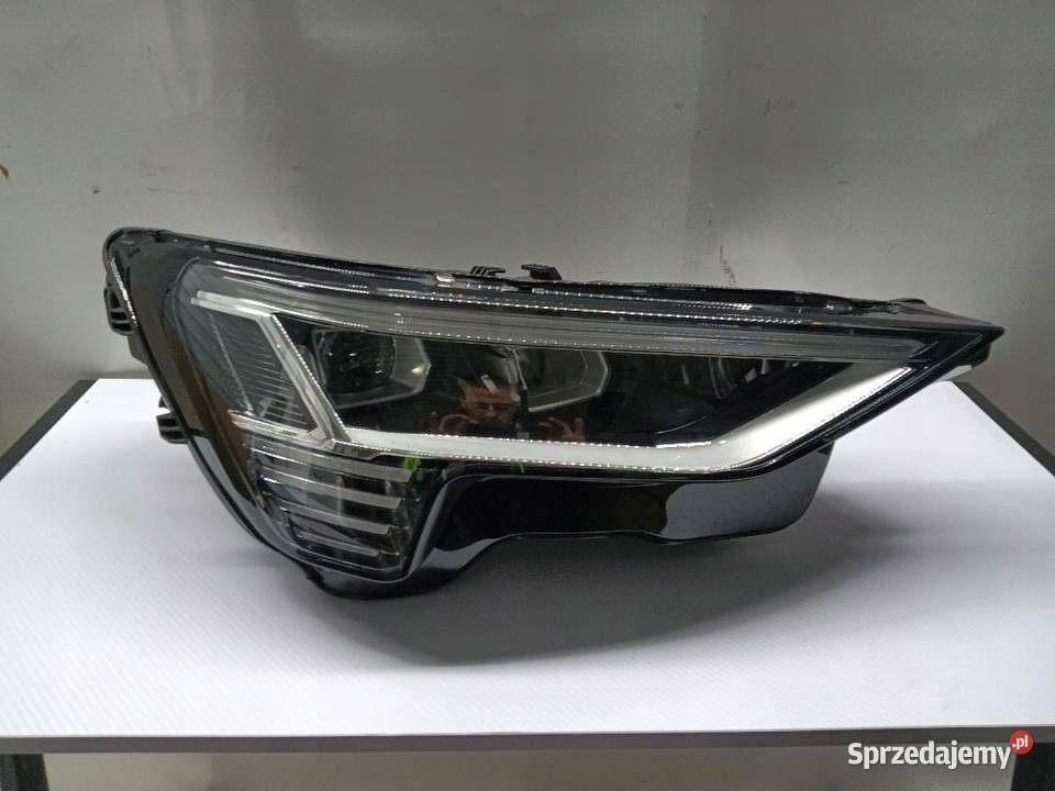 LAMPA PRZÓD PRZEDNIA PRAWA AUDI ETRON 4KE941040 sprzedam