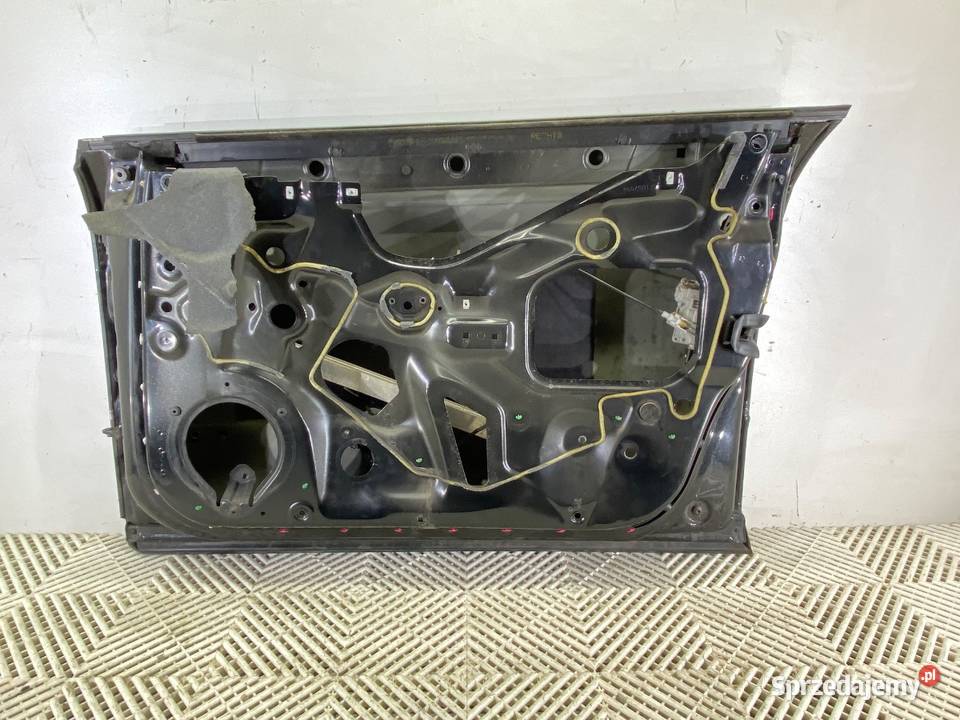 DRZWI PRAWY PRZÓD AUDI A4 B7 Kombi 0408 podkarpackie