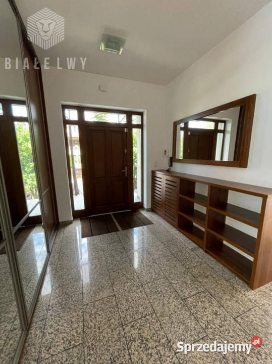 Dom wolnostojący Warszawa Inspektowa 330m2 330m2