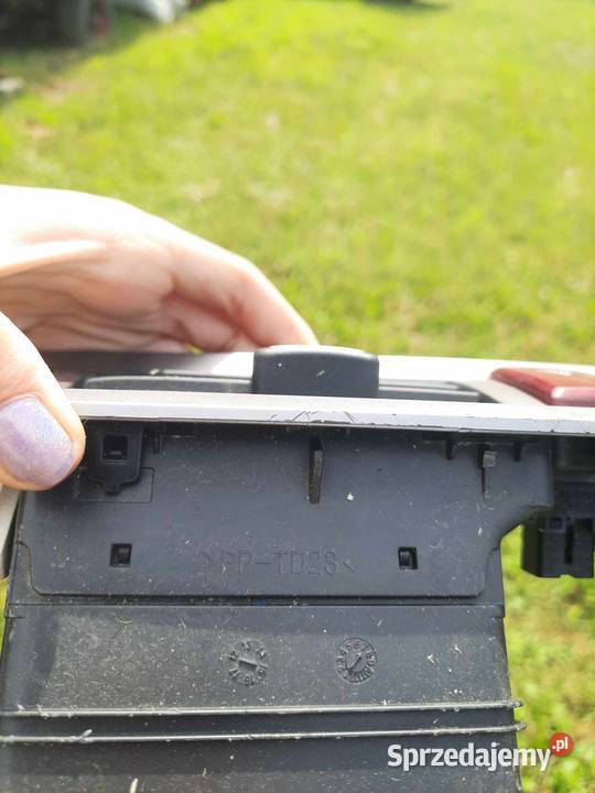 Kratka nawiewu powietrza lewa subaru outback podkarpackie Rzeszów